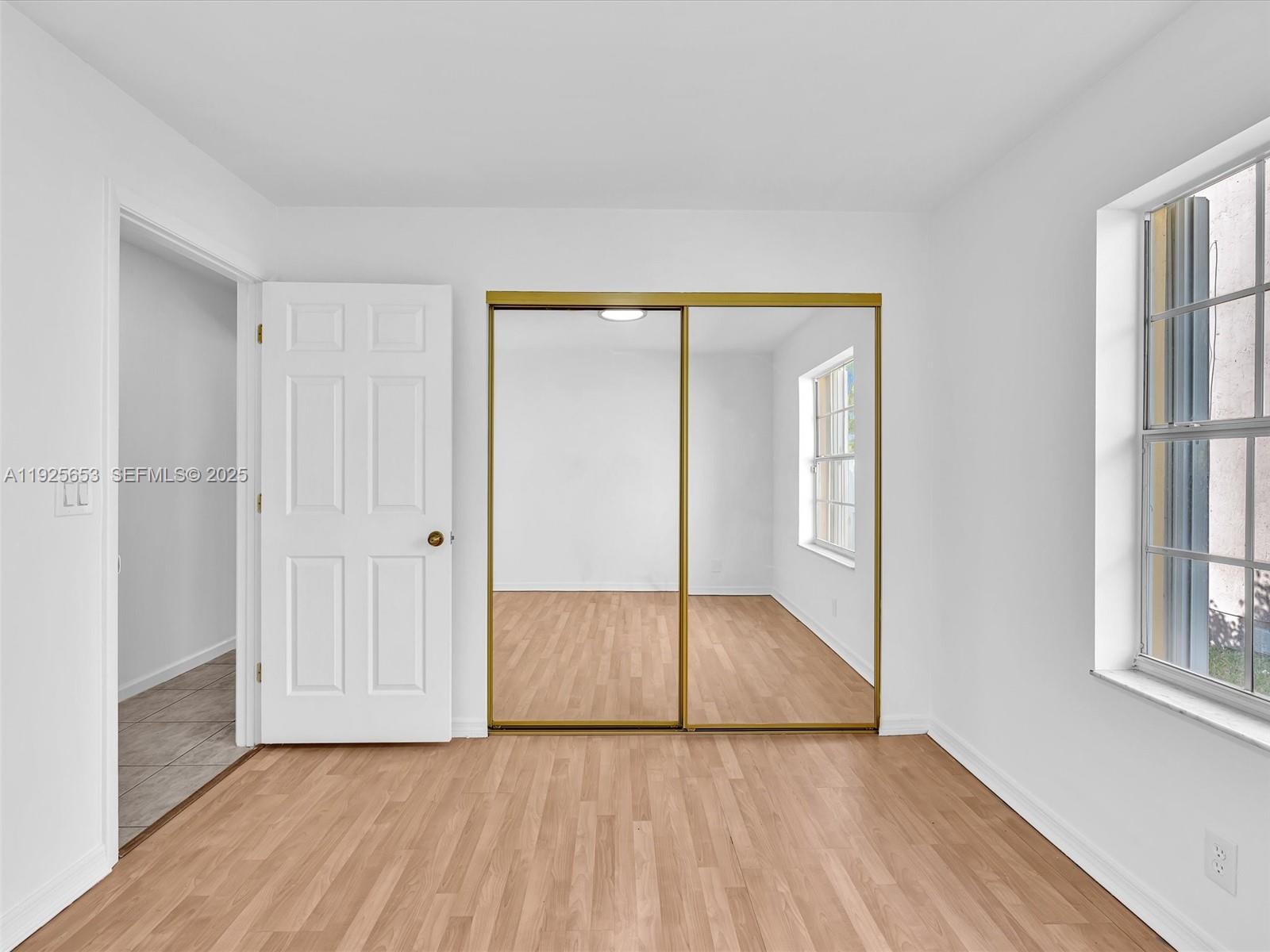 255 Somerset Way
