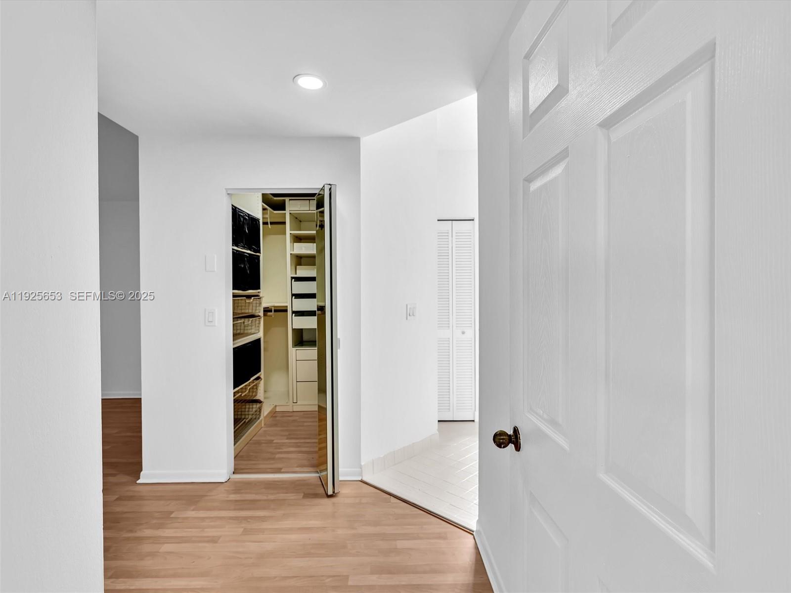 255 Somerset Way