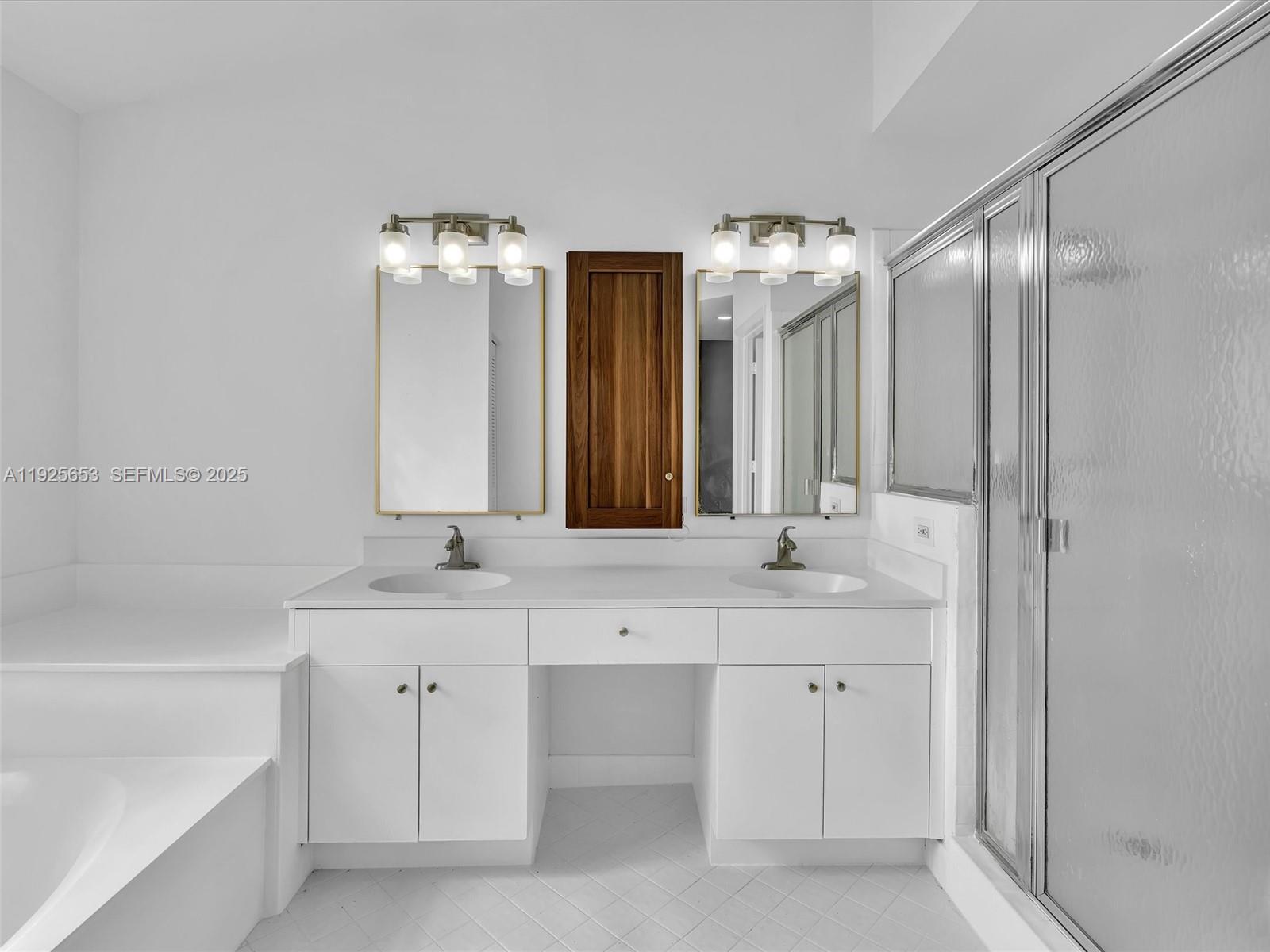 255 Somerset Way
