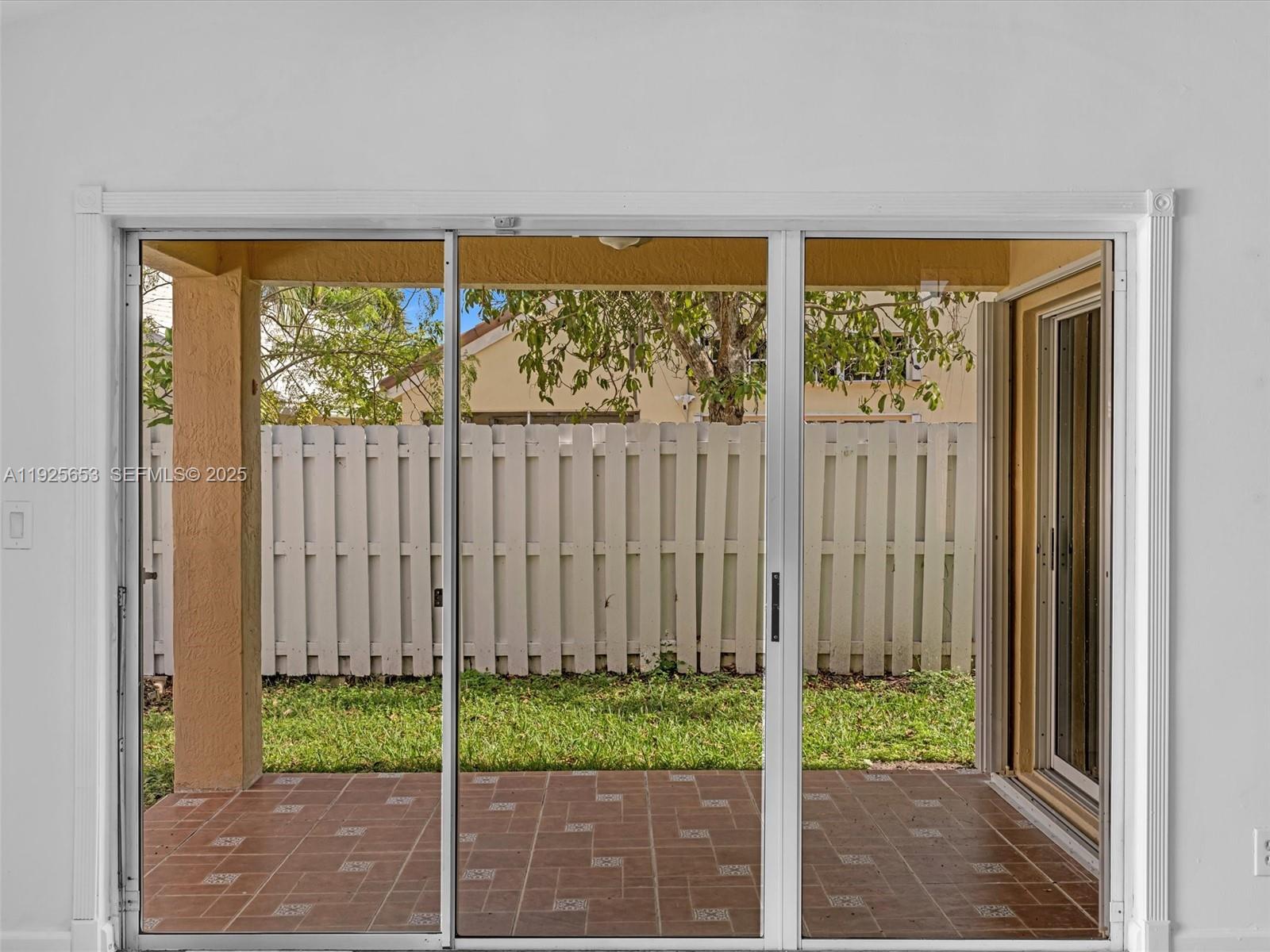255 Somerset Way