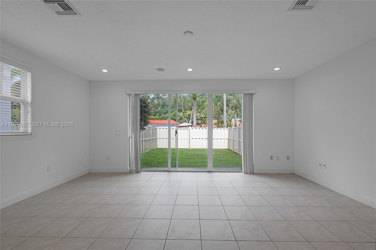 4088 W Palm Aire Dr # 21