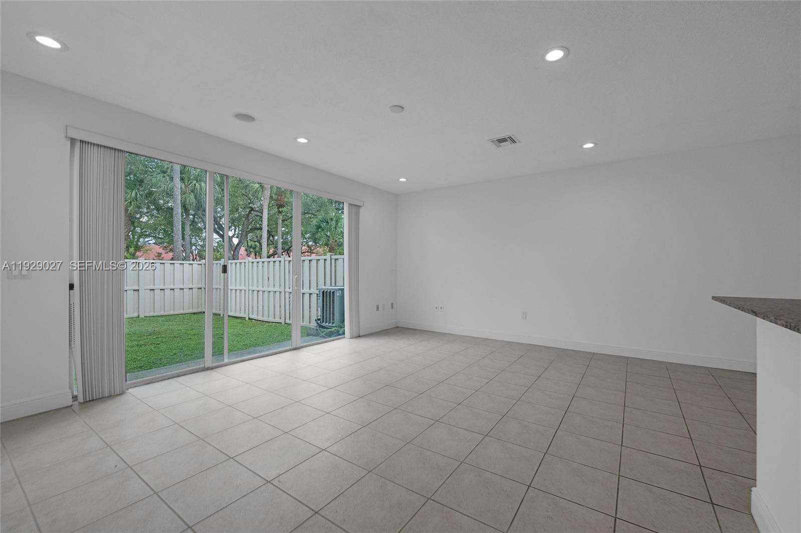 4088 W Palm Aire Dr # 21