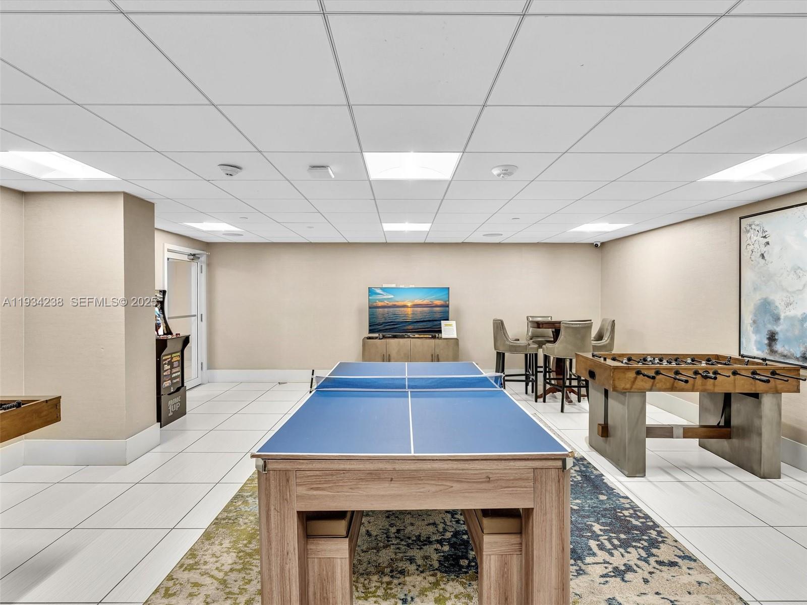 2200 S Ocean Ln # 2103