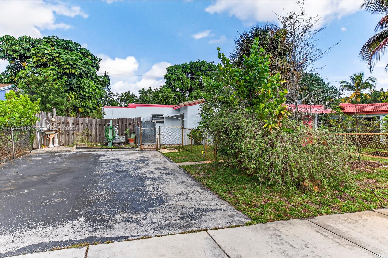 631 NE 56th Ct