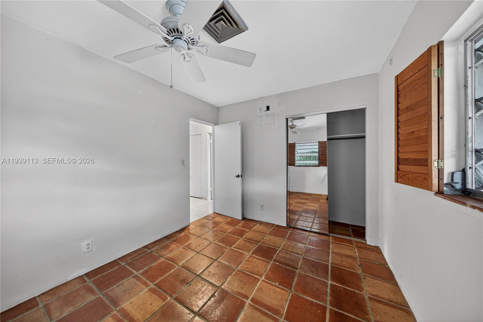 631 NE 56th Ct