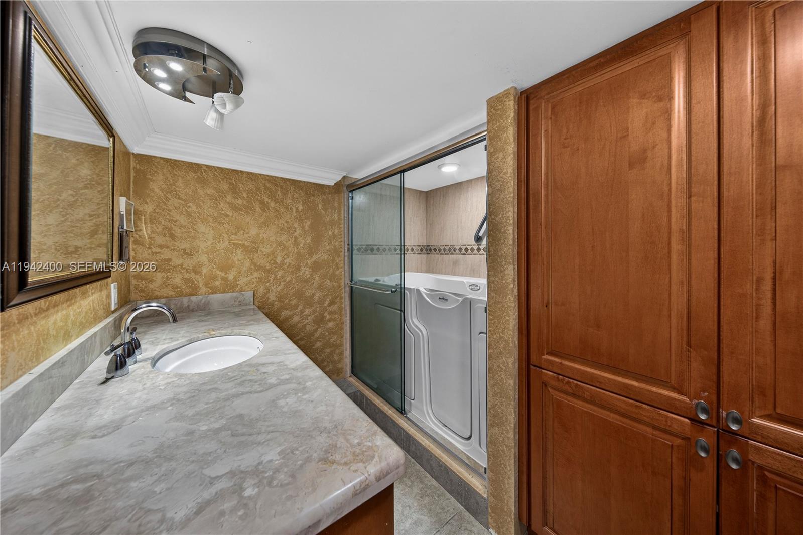 1194 Hillsboro Mile # 12