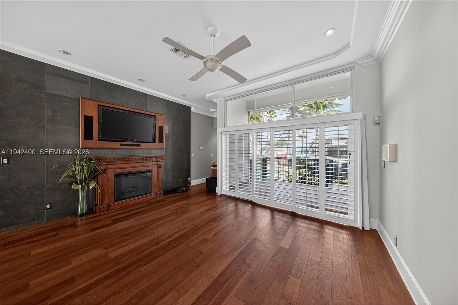 1194 Hillsboro Mile # 12
