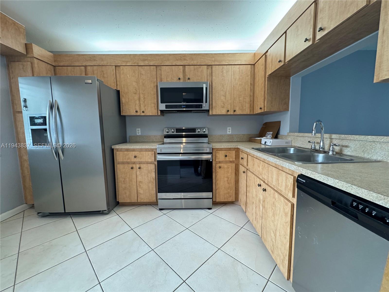 603 Racquet Club Rd # 2