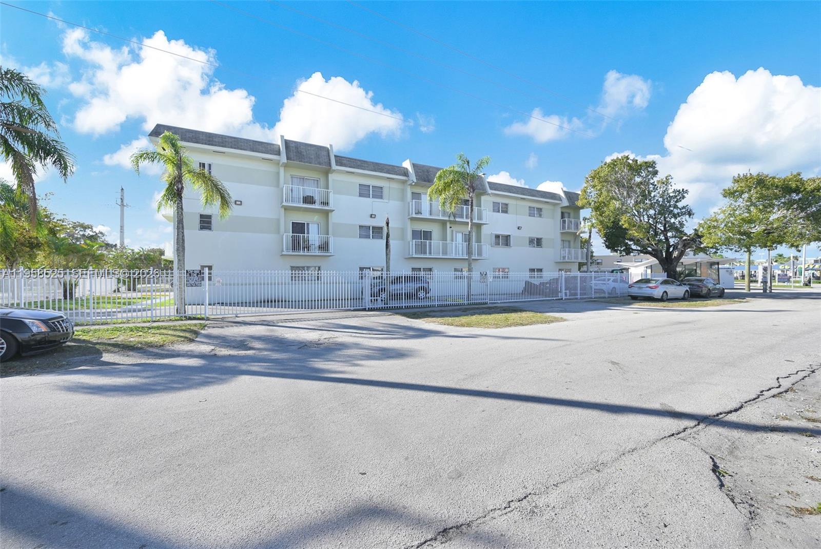 12890 NE 8th Ave # 203