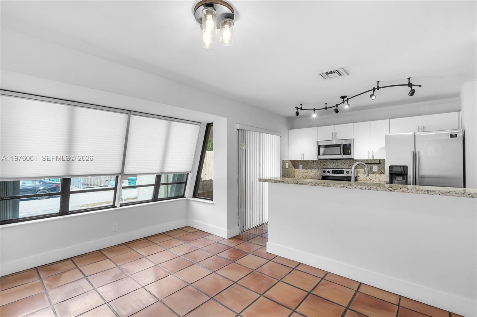 2934 W Trade Ave # B