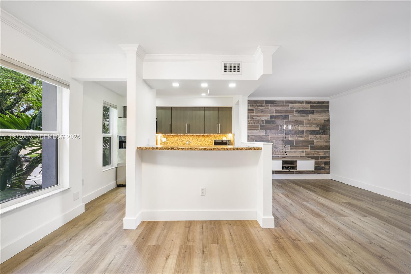 235 Antilla Ave # 7