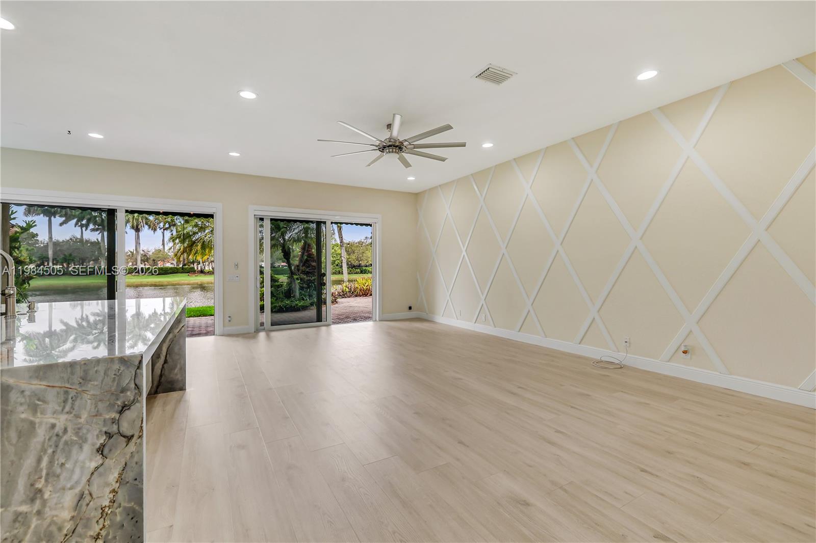 1279 Leeward Way