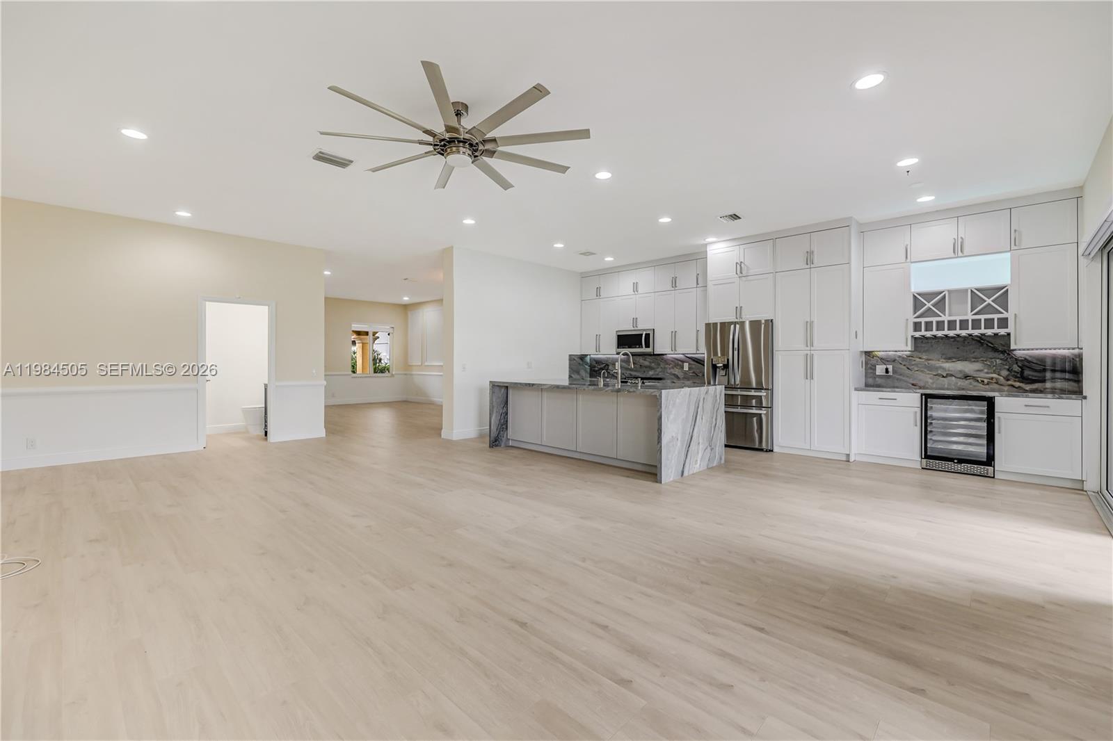1279 Leeward Way