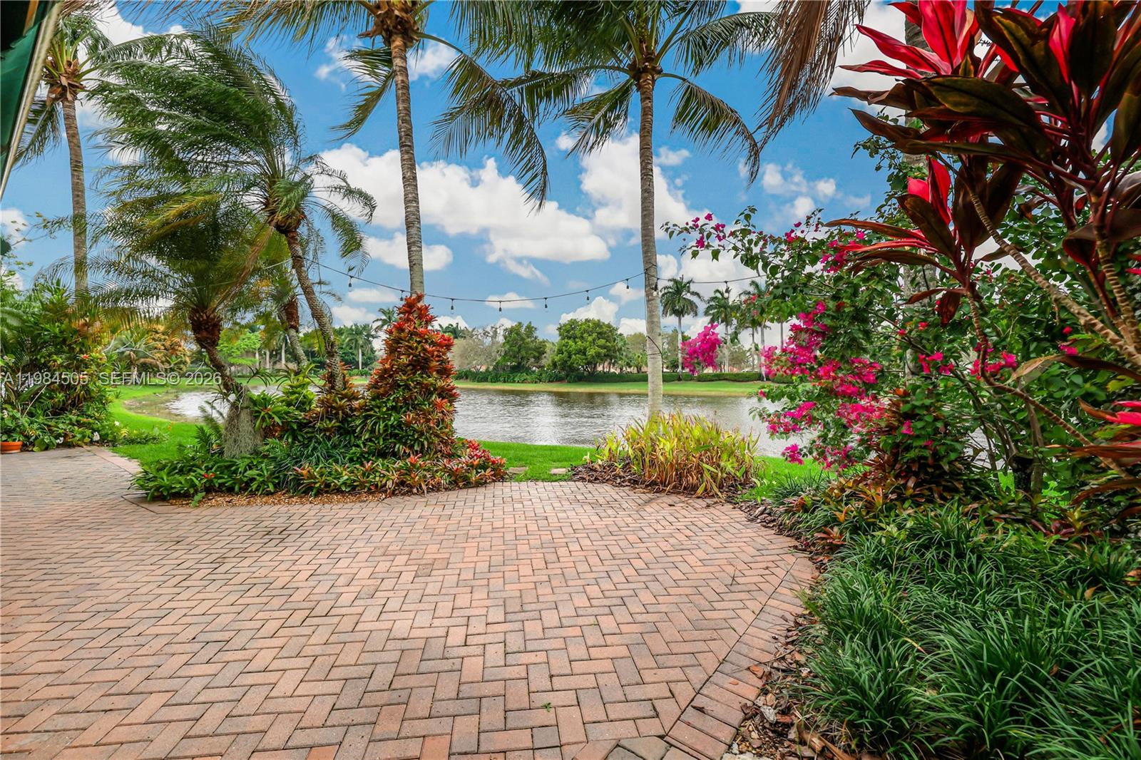 1279 Leeward Way