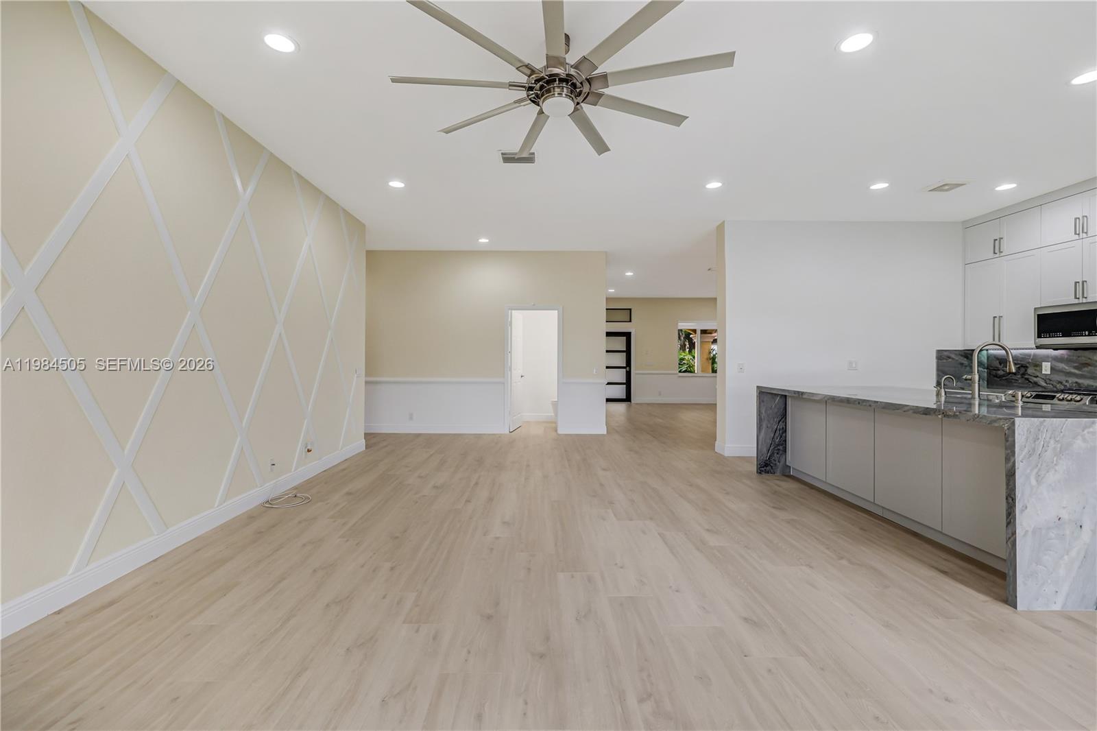 1279 Leeward Way