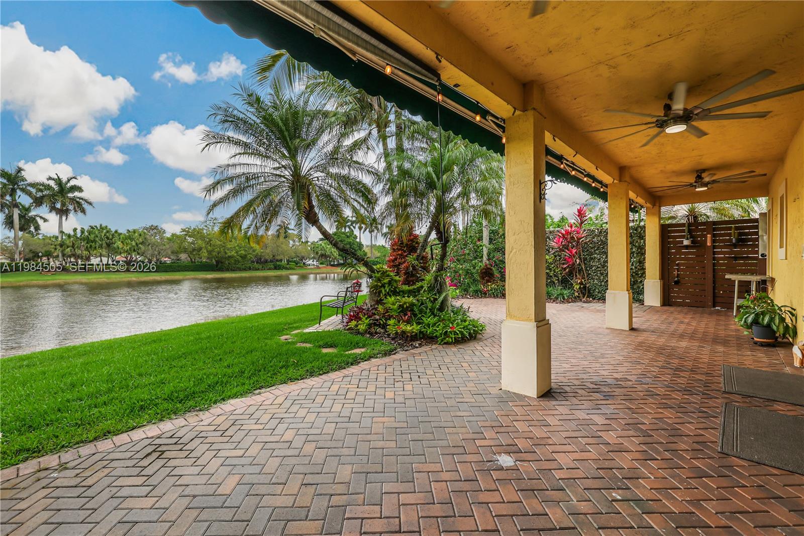 1279 Leeward Way