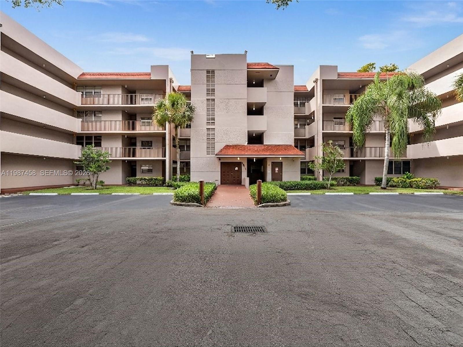 1811 Sabal Palm Dr # 307