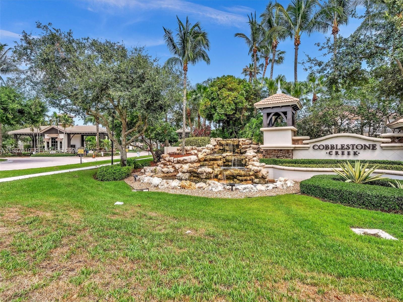 8878 Cobblestone Point Cir