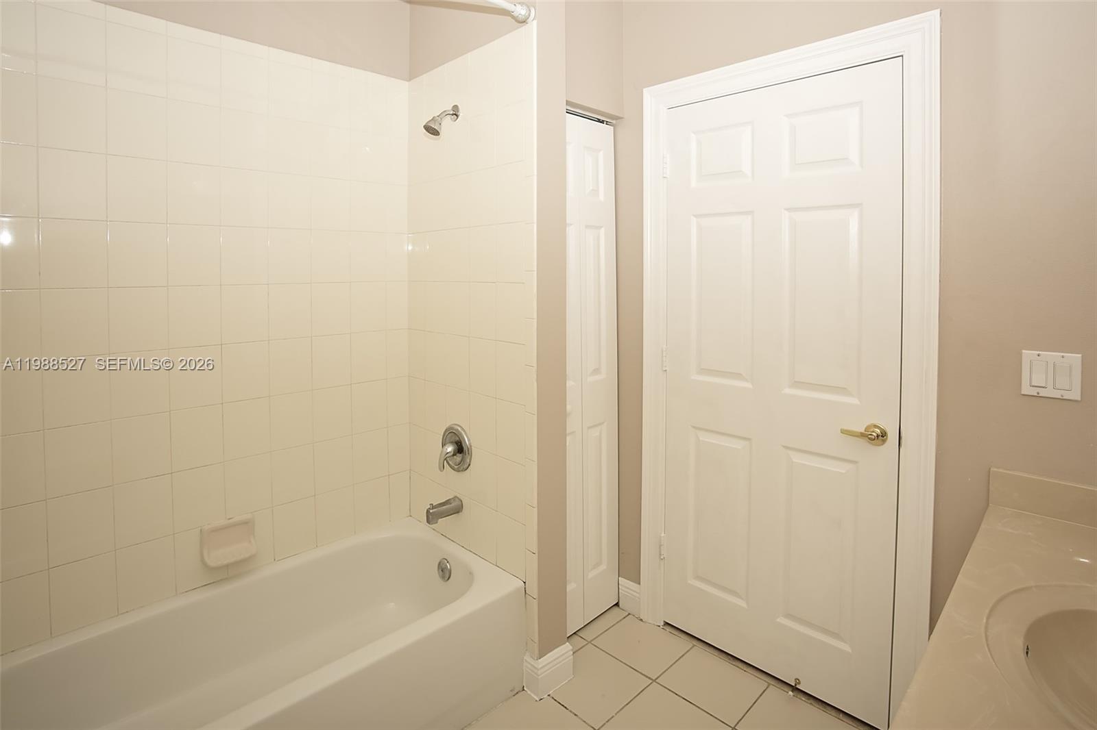 2409 SW 99th Way