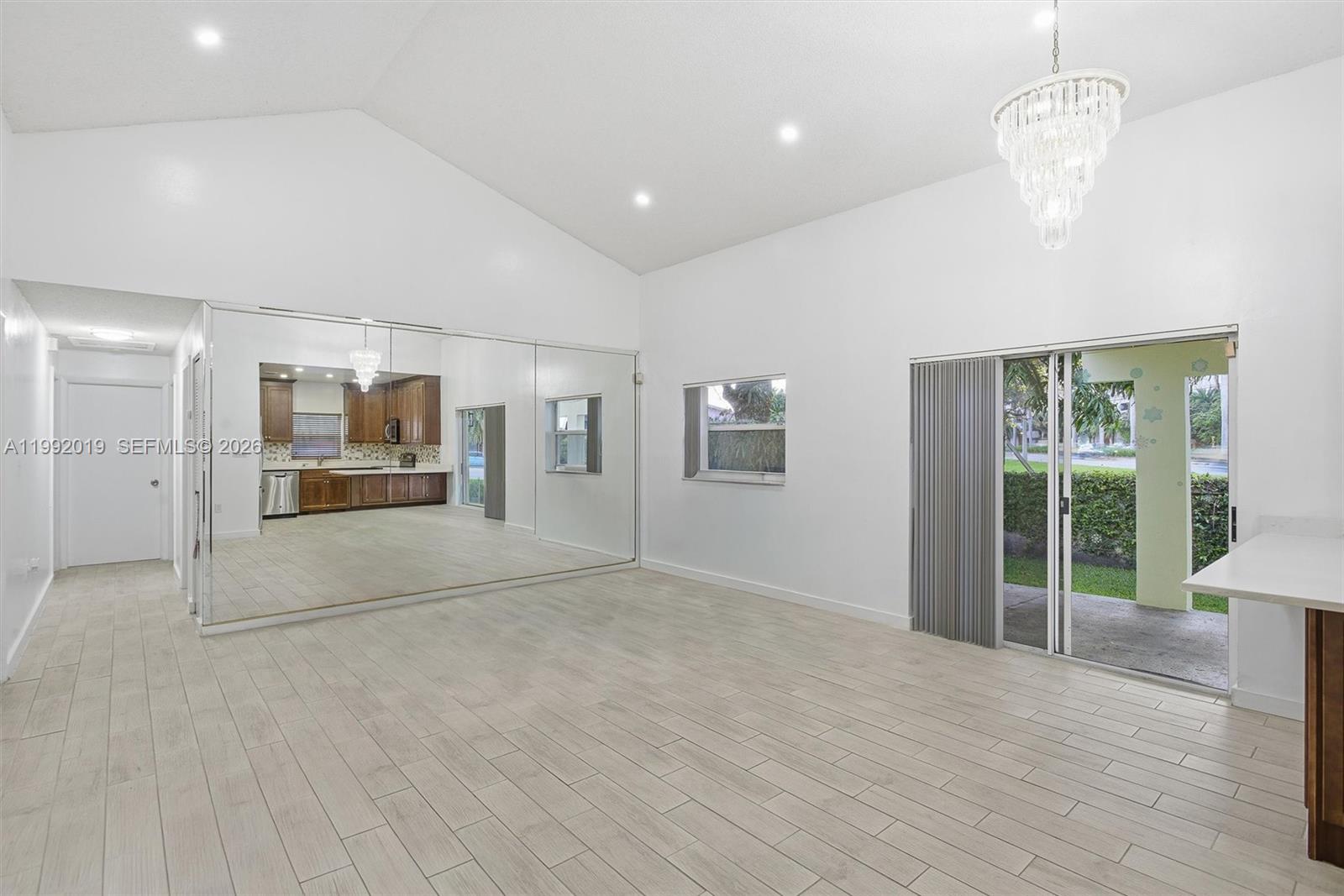 218 Frow Ave