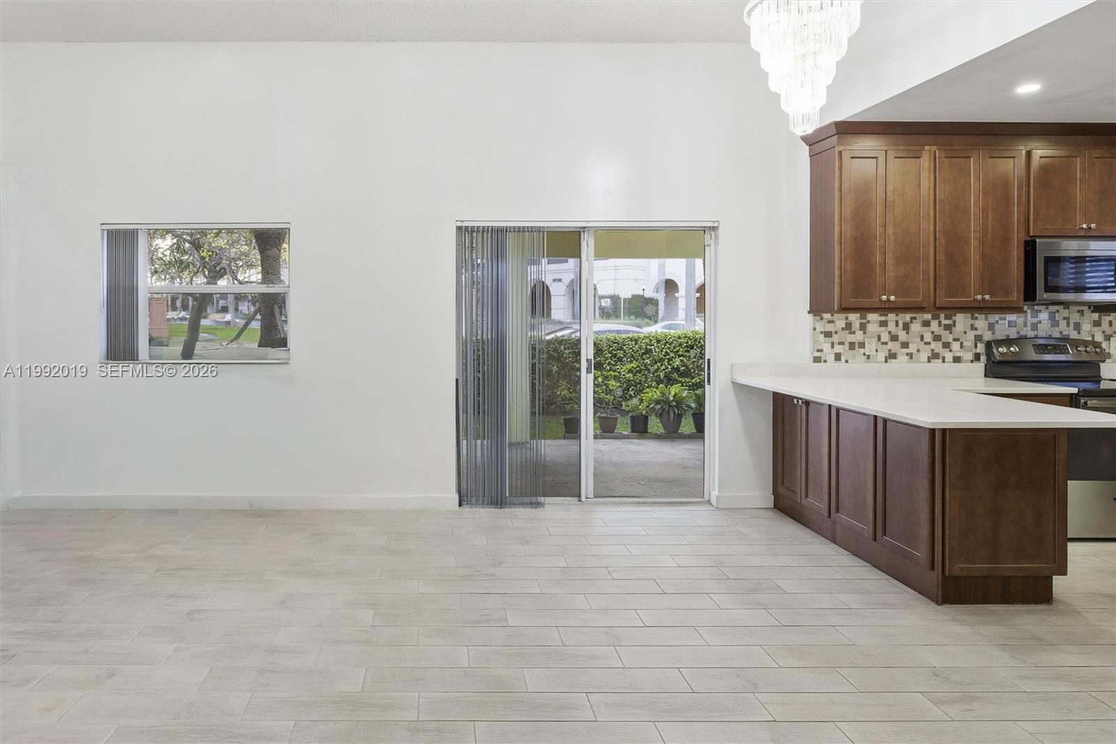218 Frow Ave