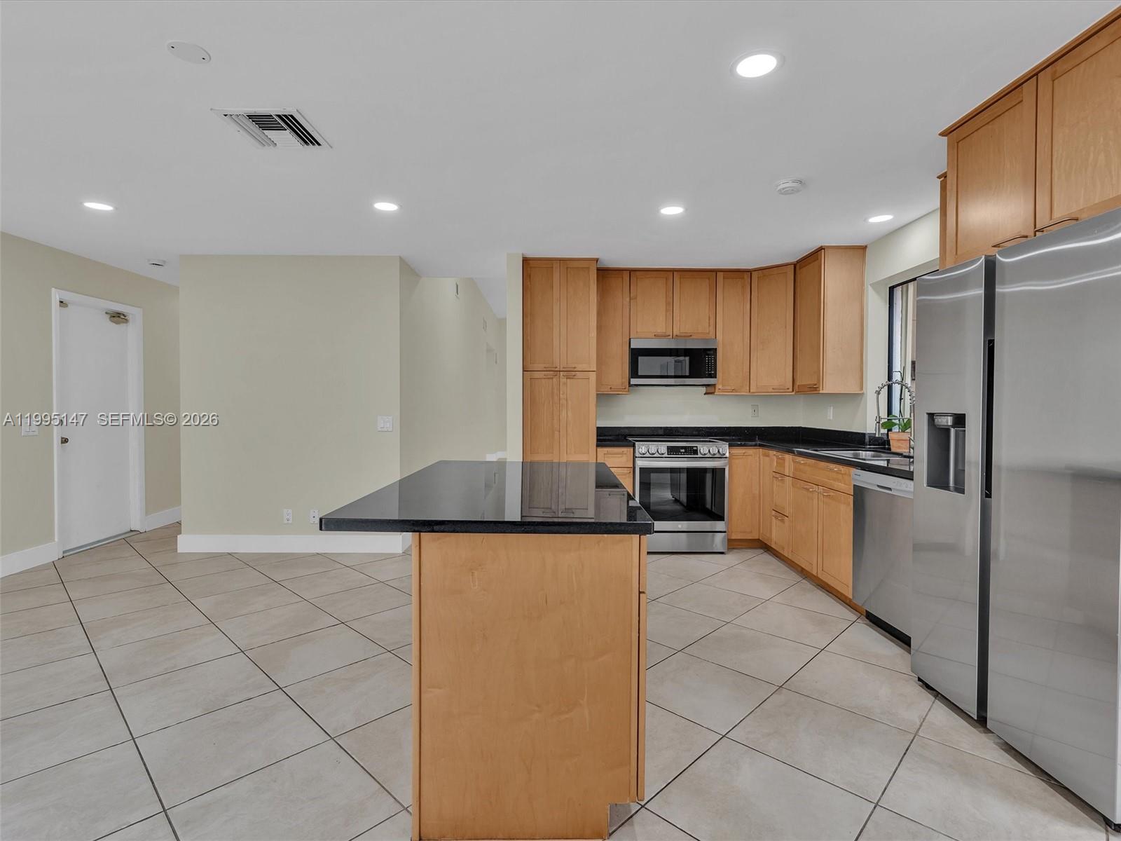 2158 Baton Rouge
