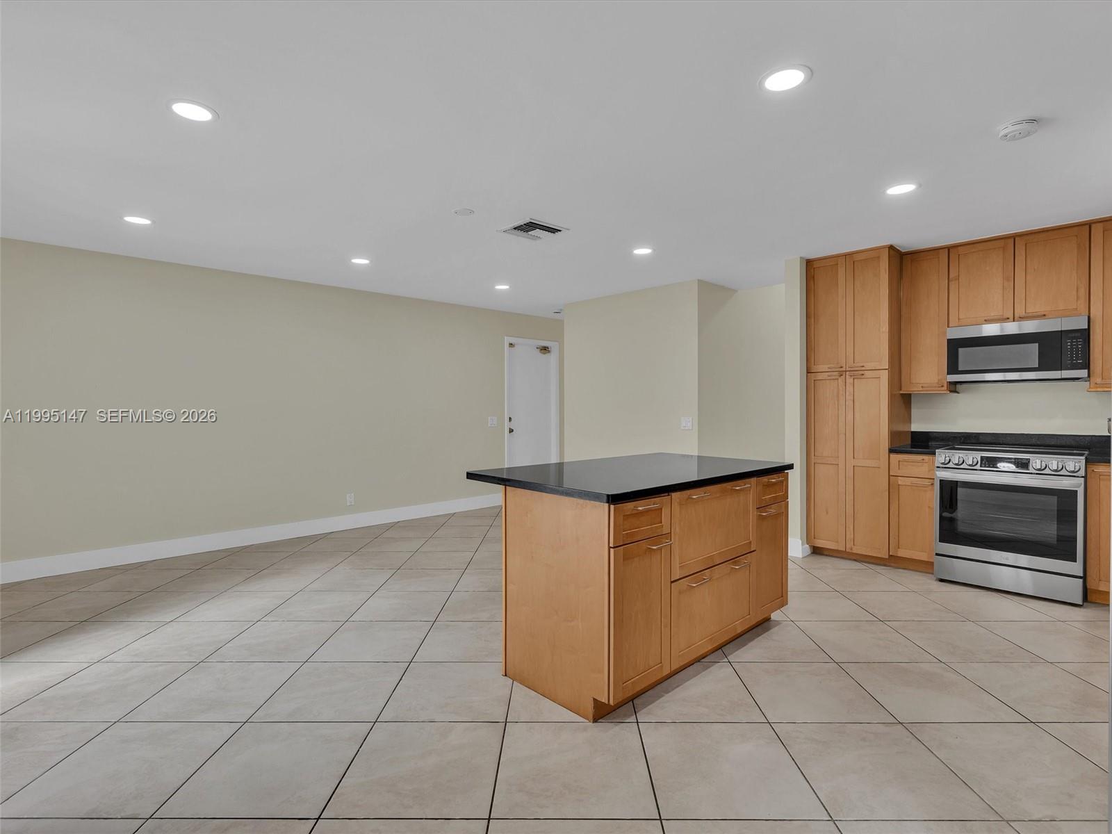 2158 Baton Rouge