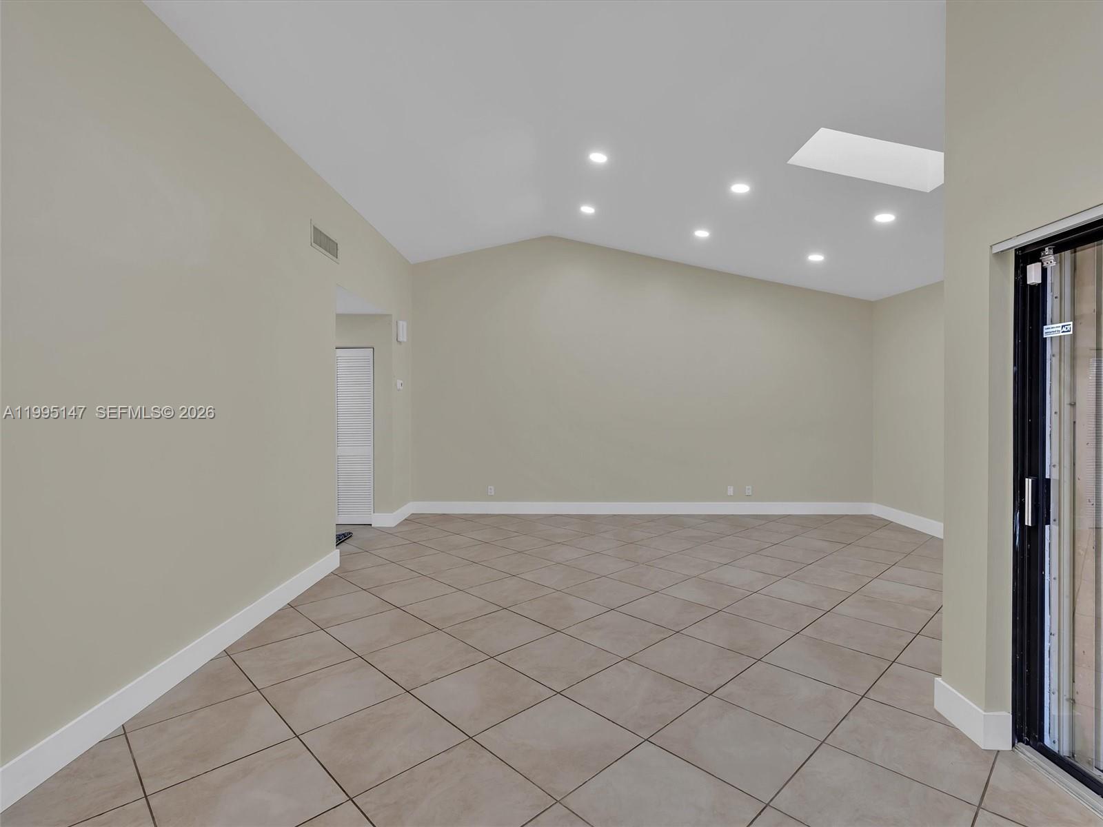 2158 Baton Rouge