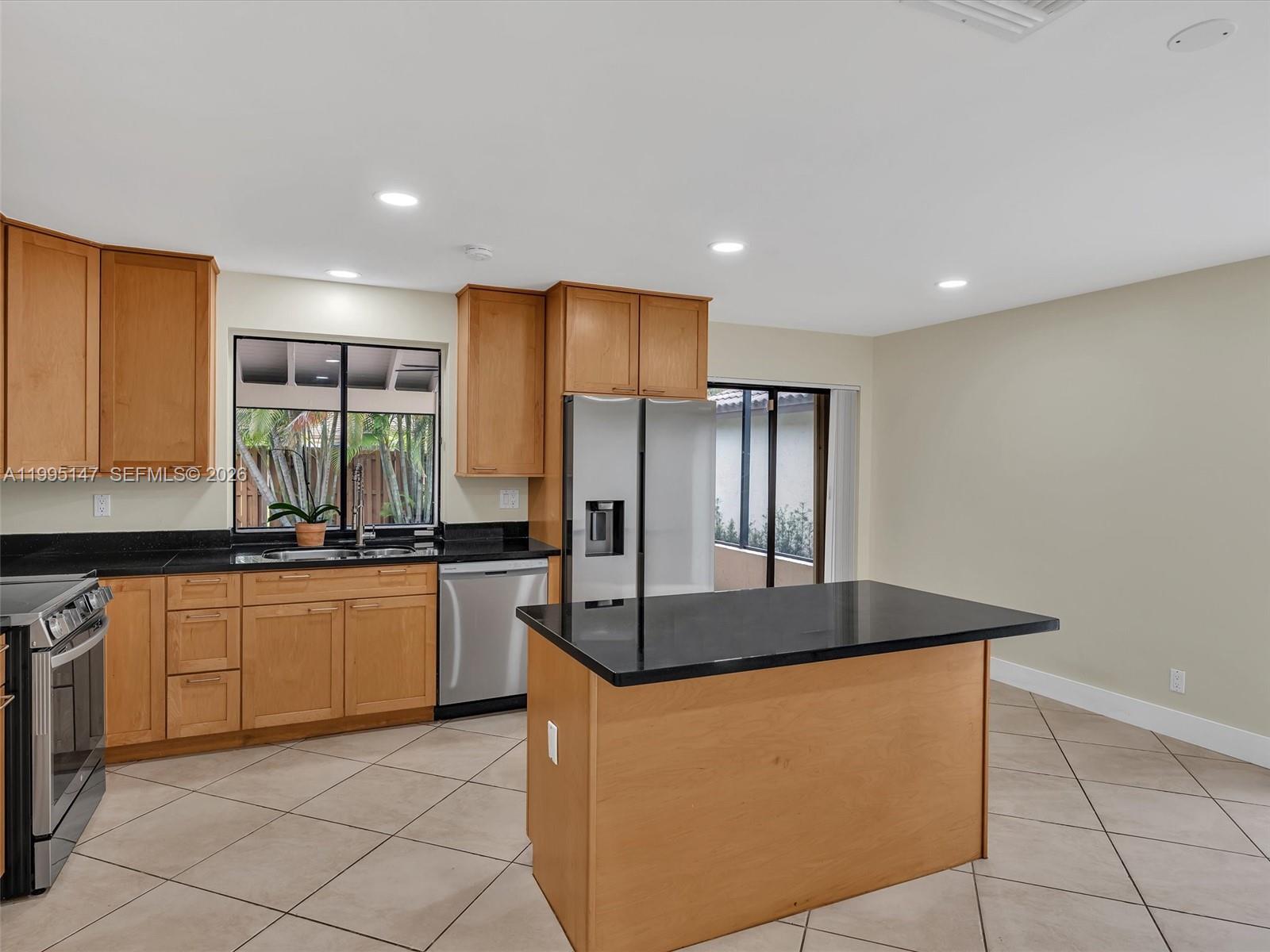 2158 Baton Rouge