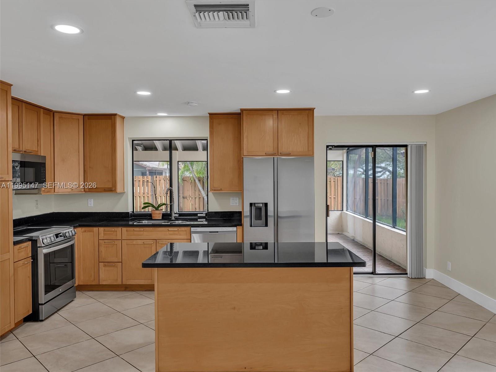 2158 Baton Rouge