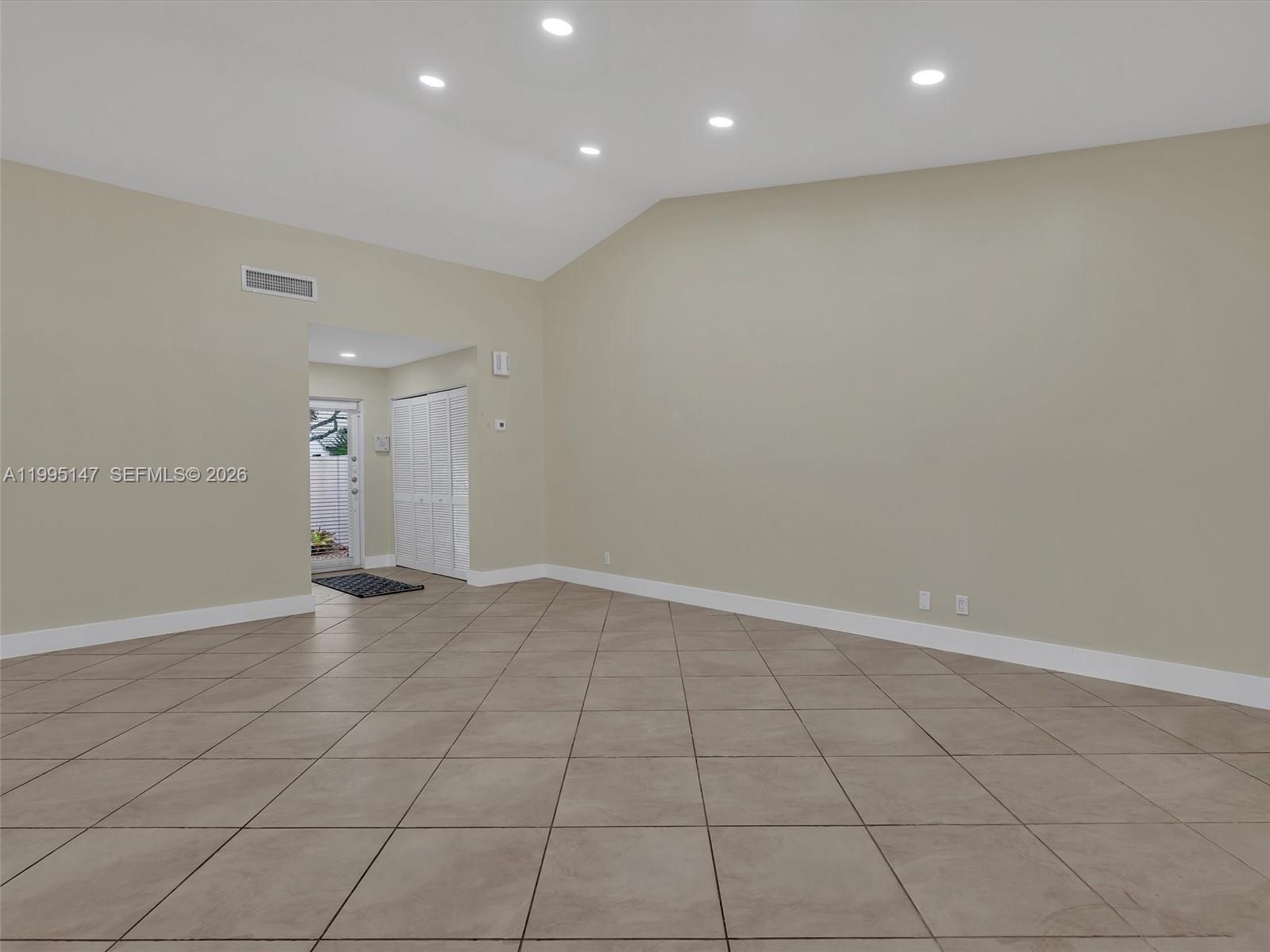2158 Baton Rouge