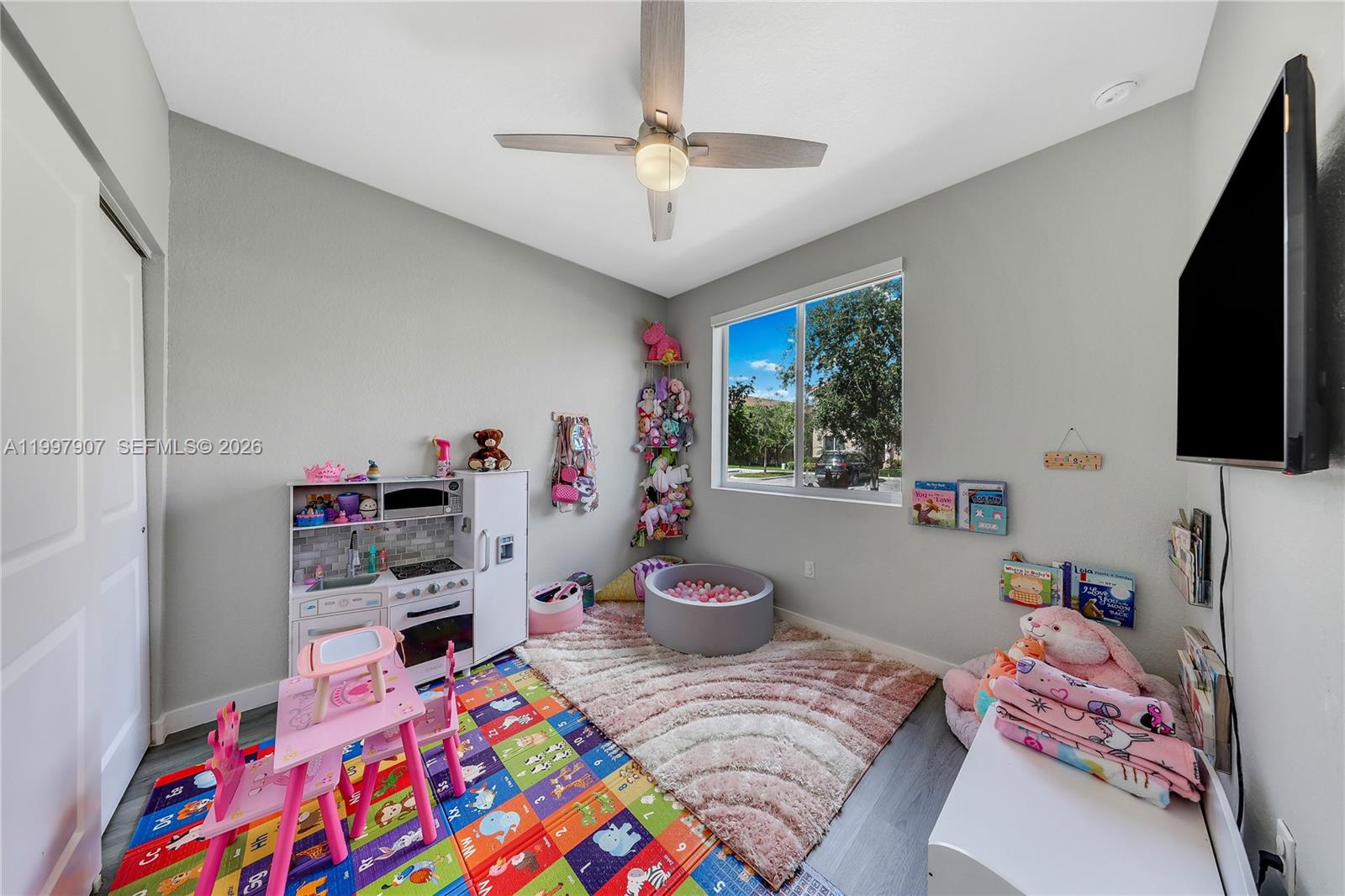 1079 SE 23rd Ter