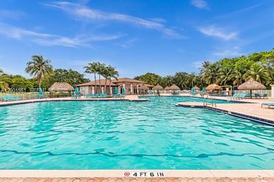 4104 Pine Ridge Ln