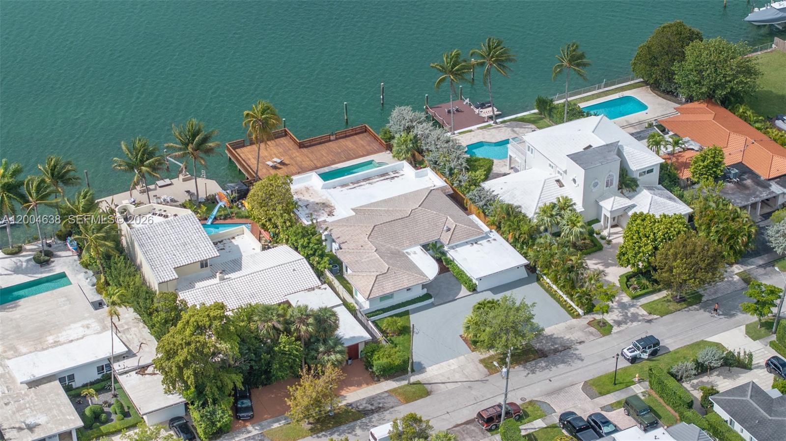 1690 Daytonia Rd