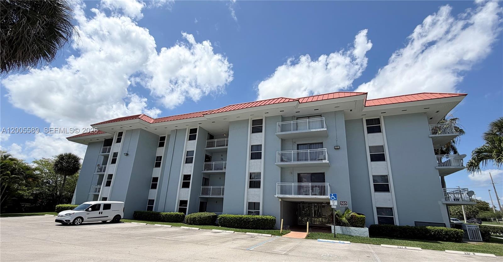 505 S Pine Island Rd # 208B