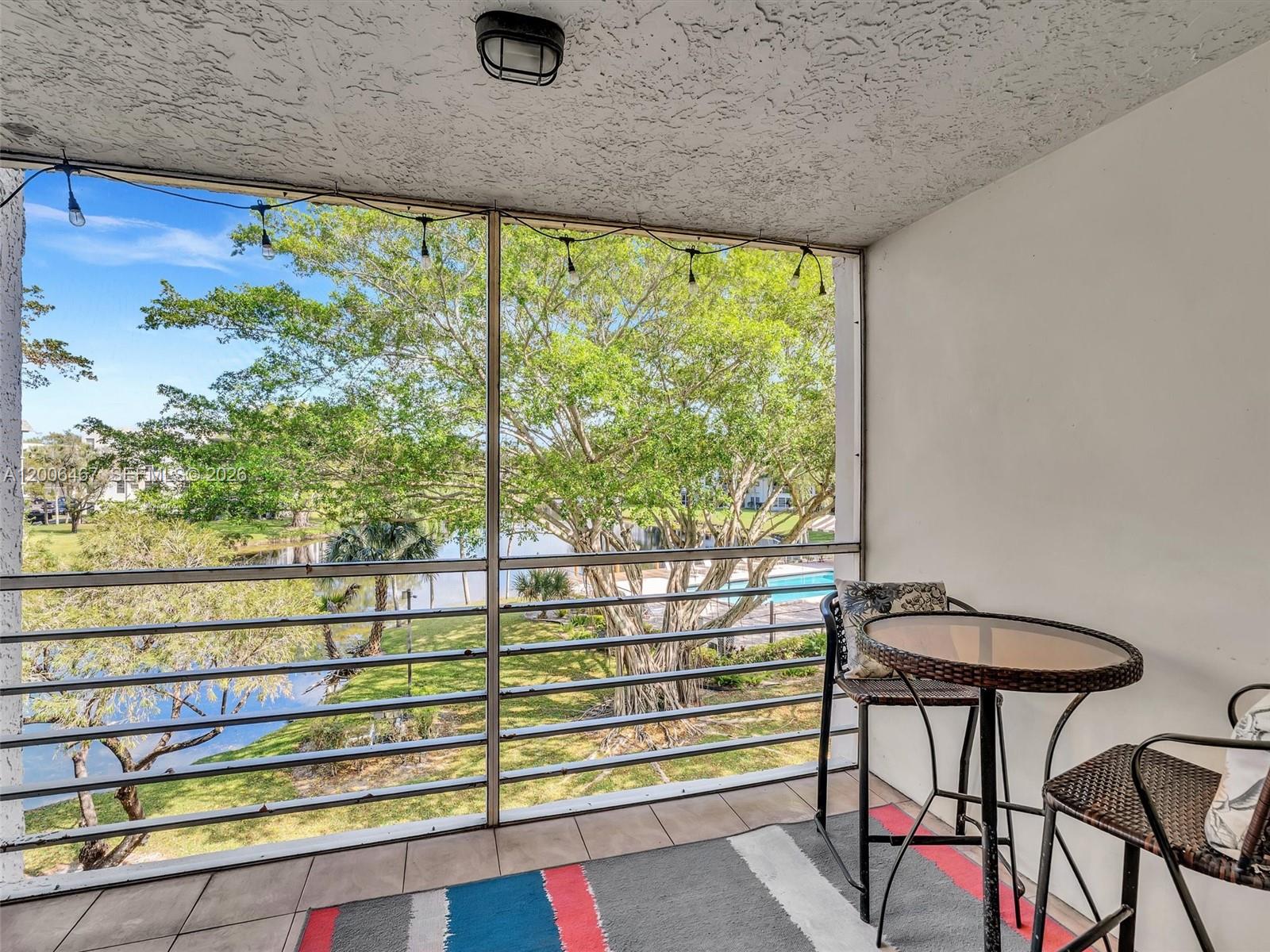 9340 Lagoon Pl # 303