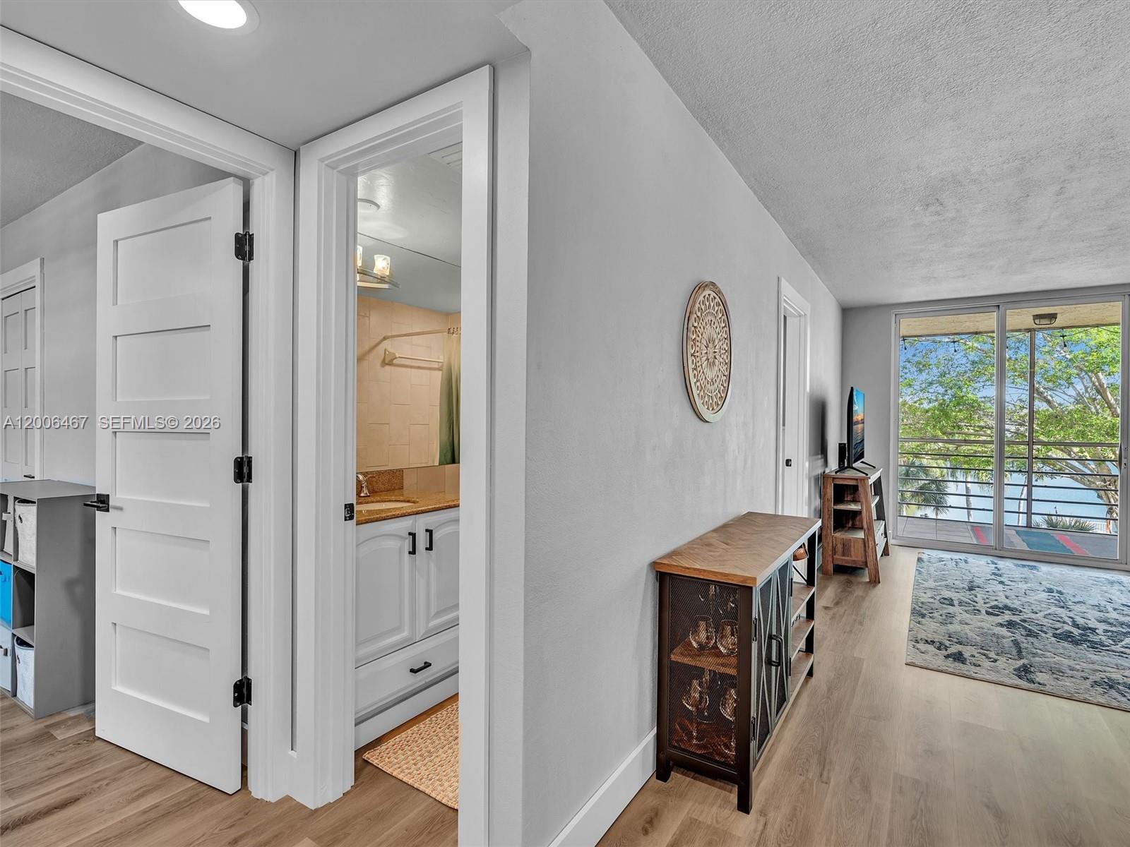 9340 Lagoon Pl # 303