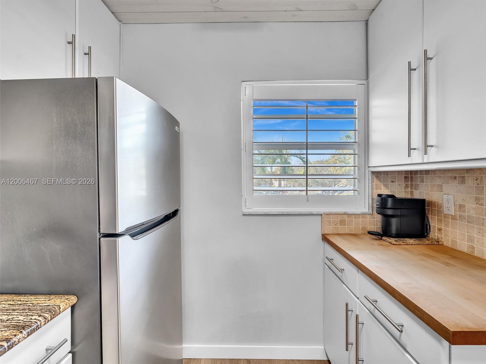 9340 Lagoon Pl # 303