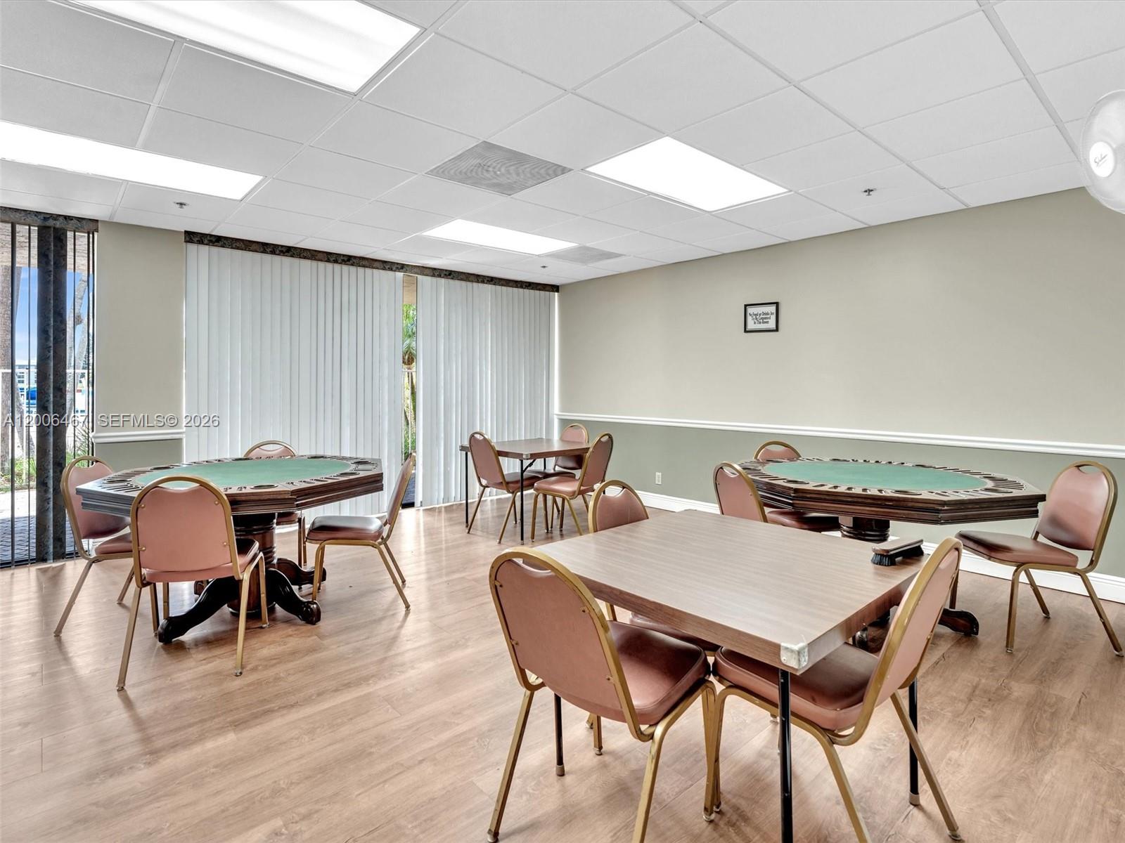 9340 Lagoon Pl # 303