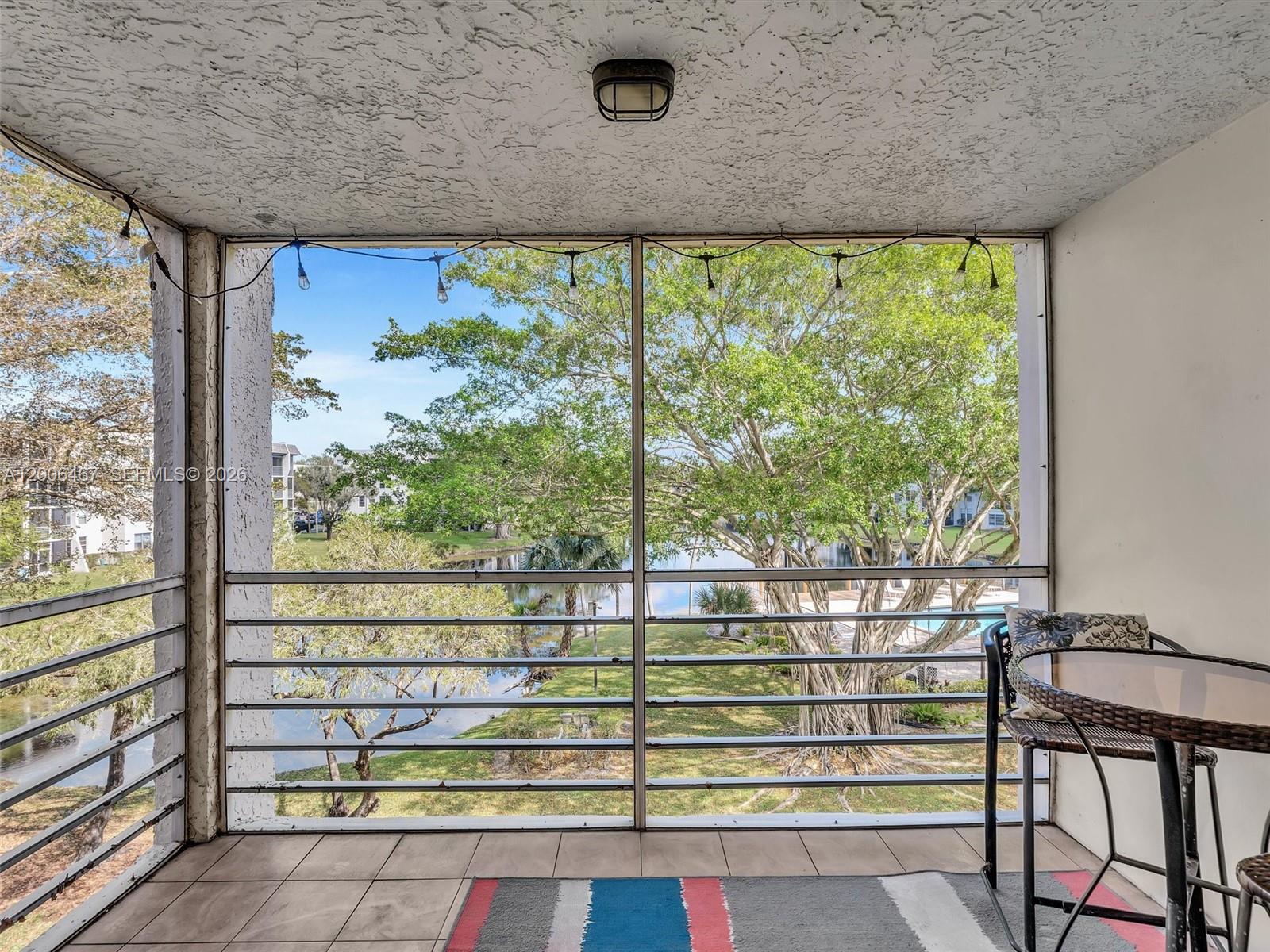 9340 Lagoon Pl # 303