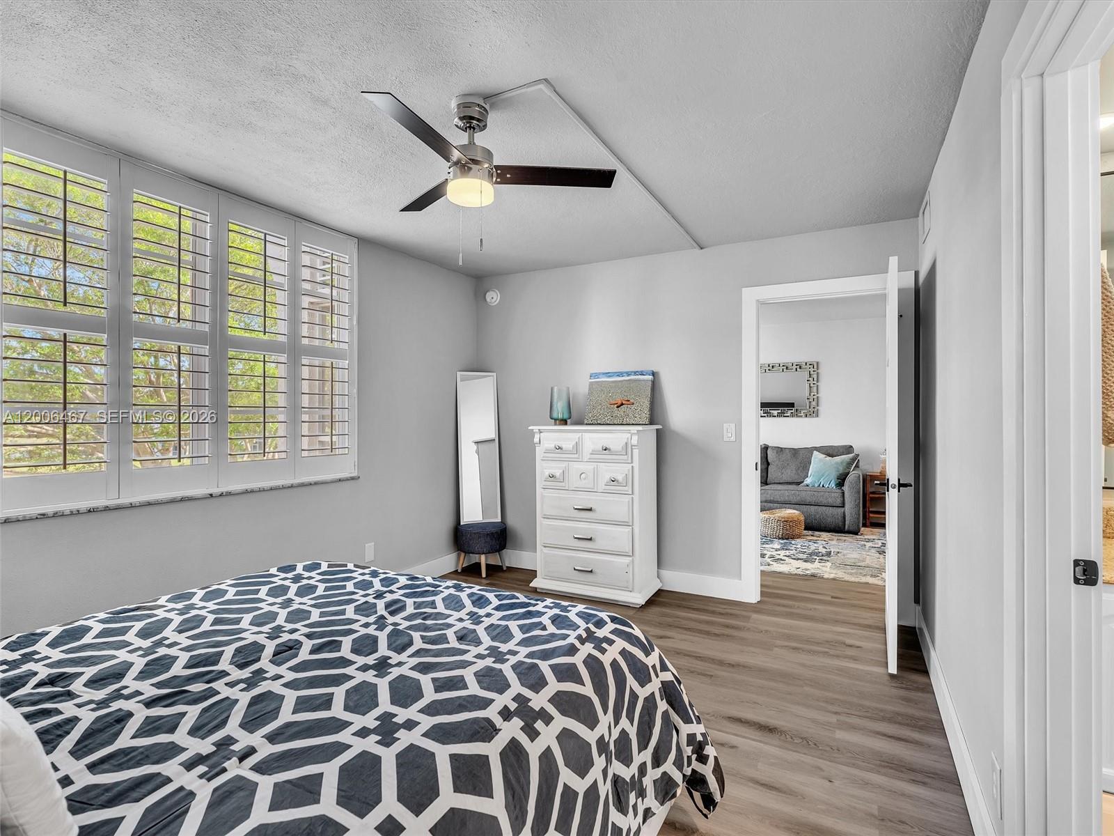 9340 Lagoon Pl # 303