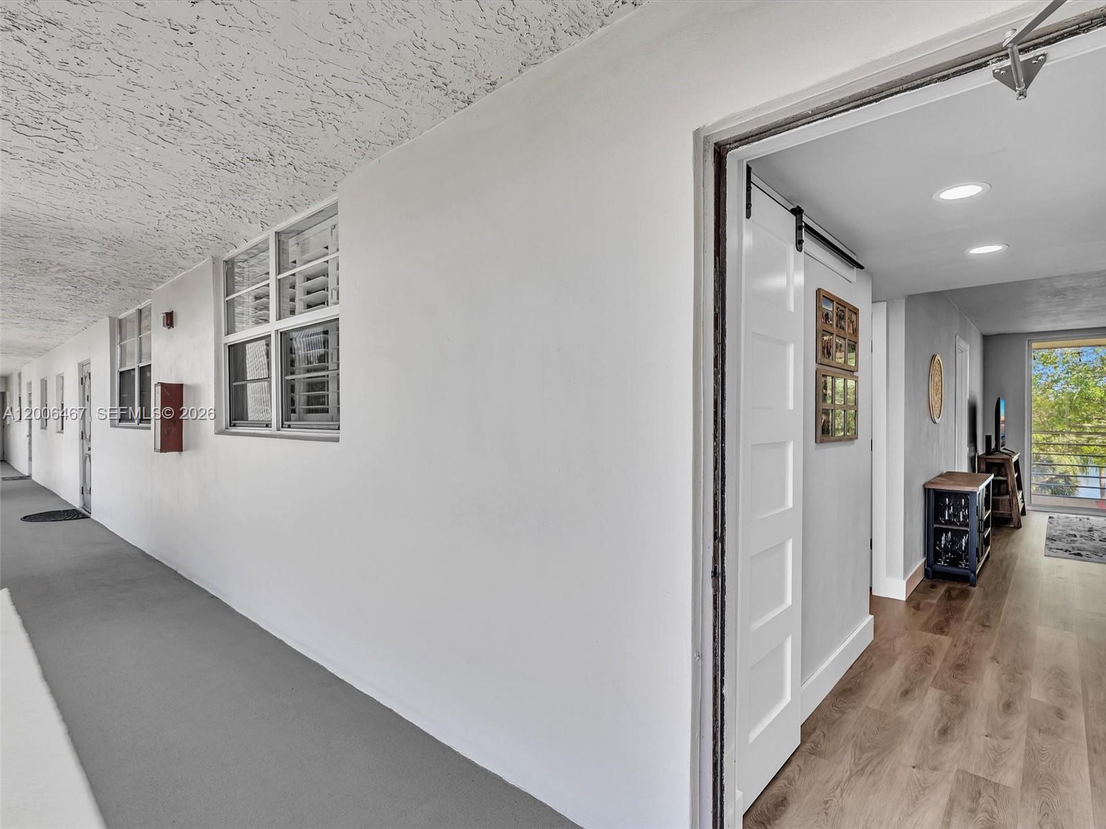 9340 Lagoon Pl # 303