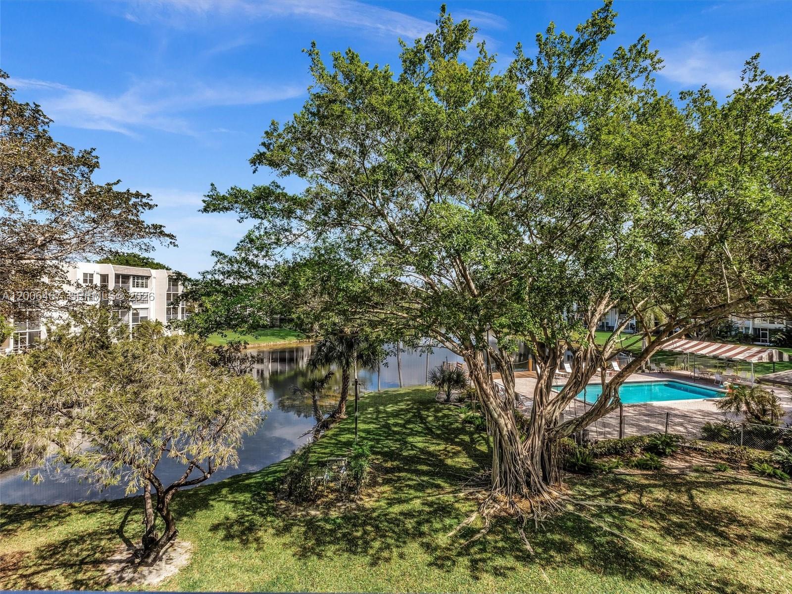 9340 Lagoon Pl # 303