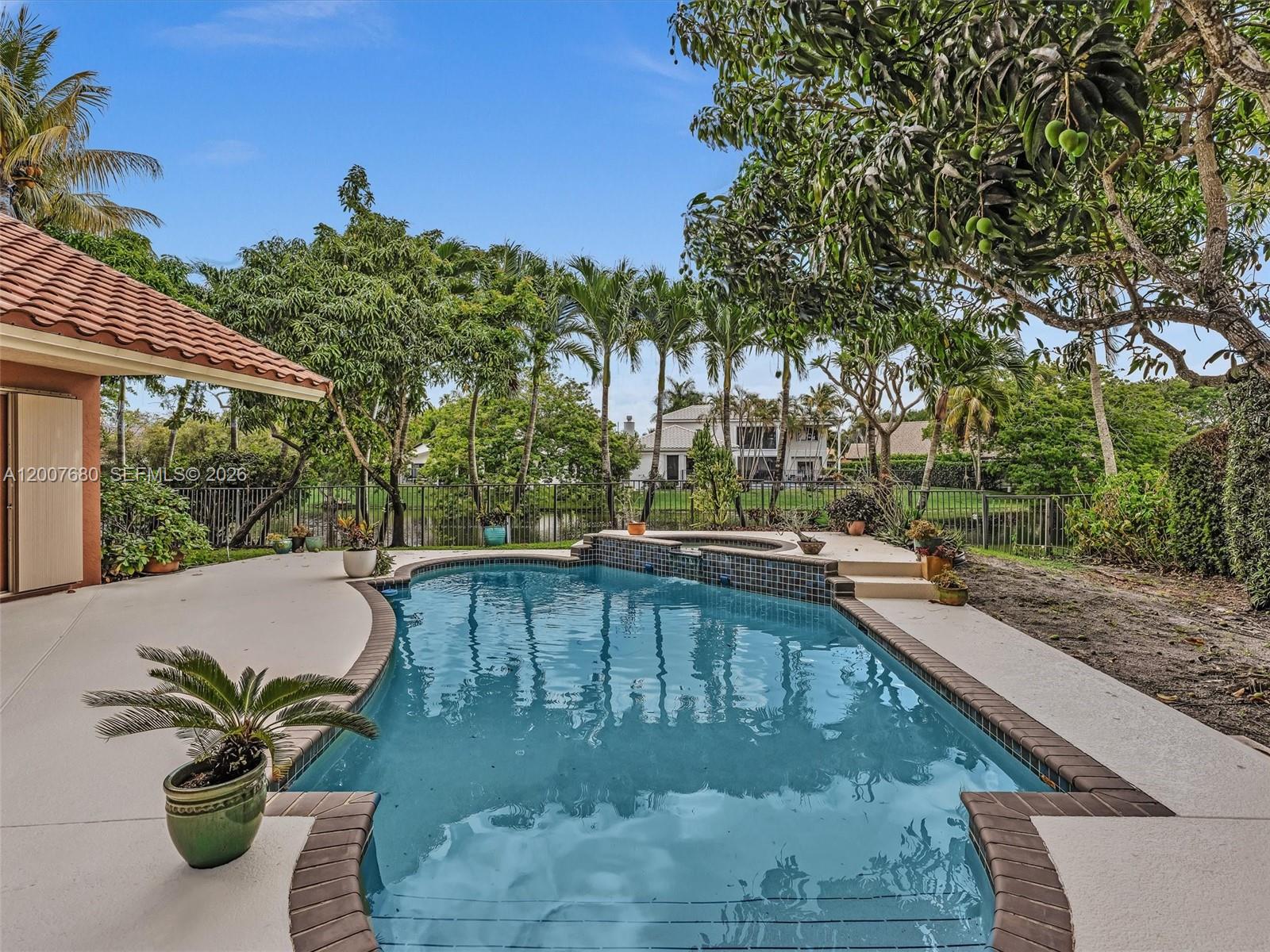 1080 Creekford Dr