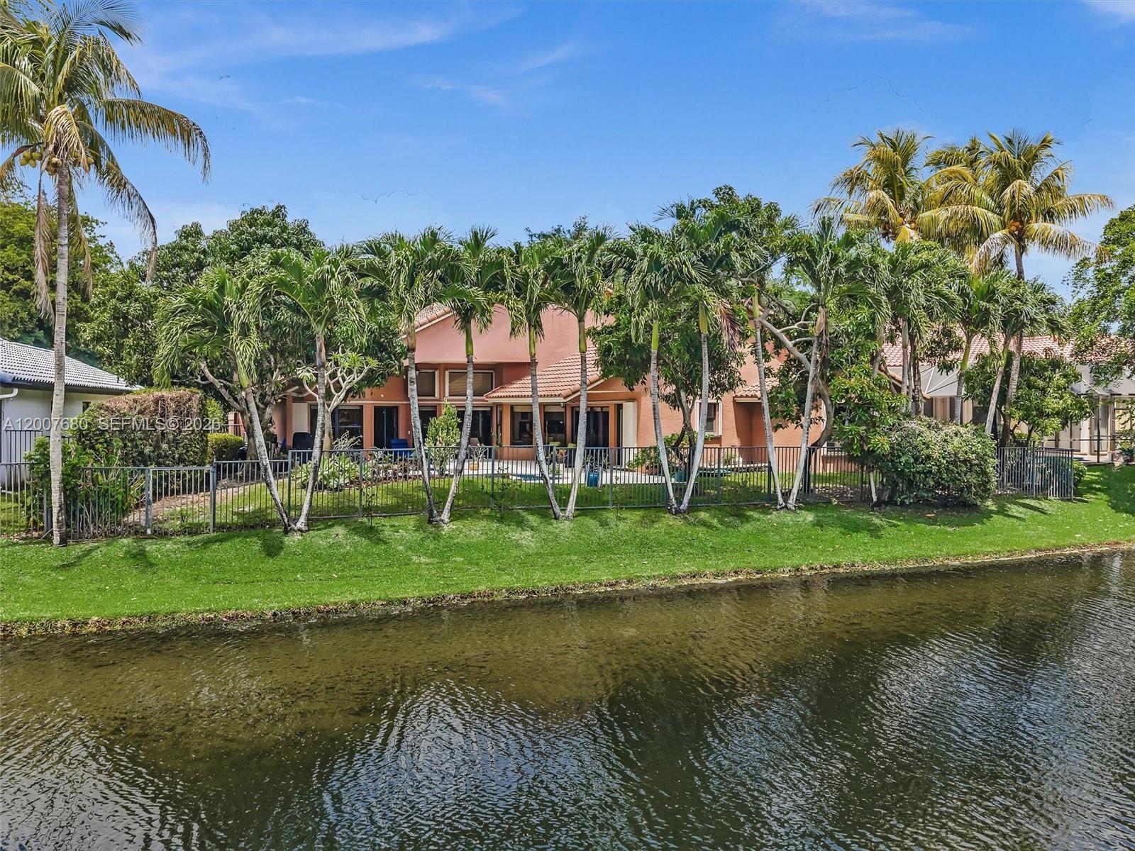 1080 Creekford Dr