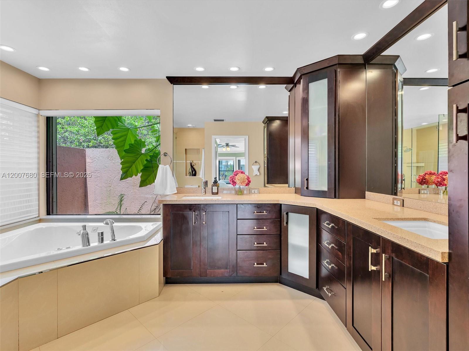 1080 Creekford Dr