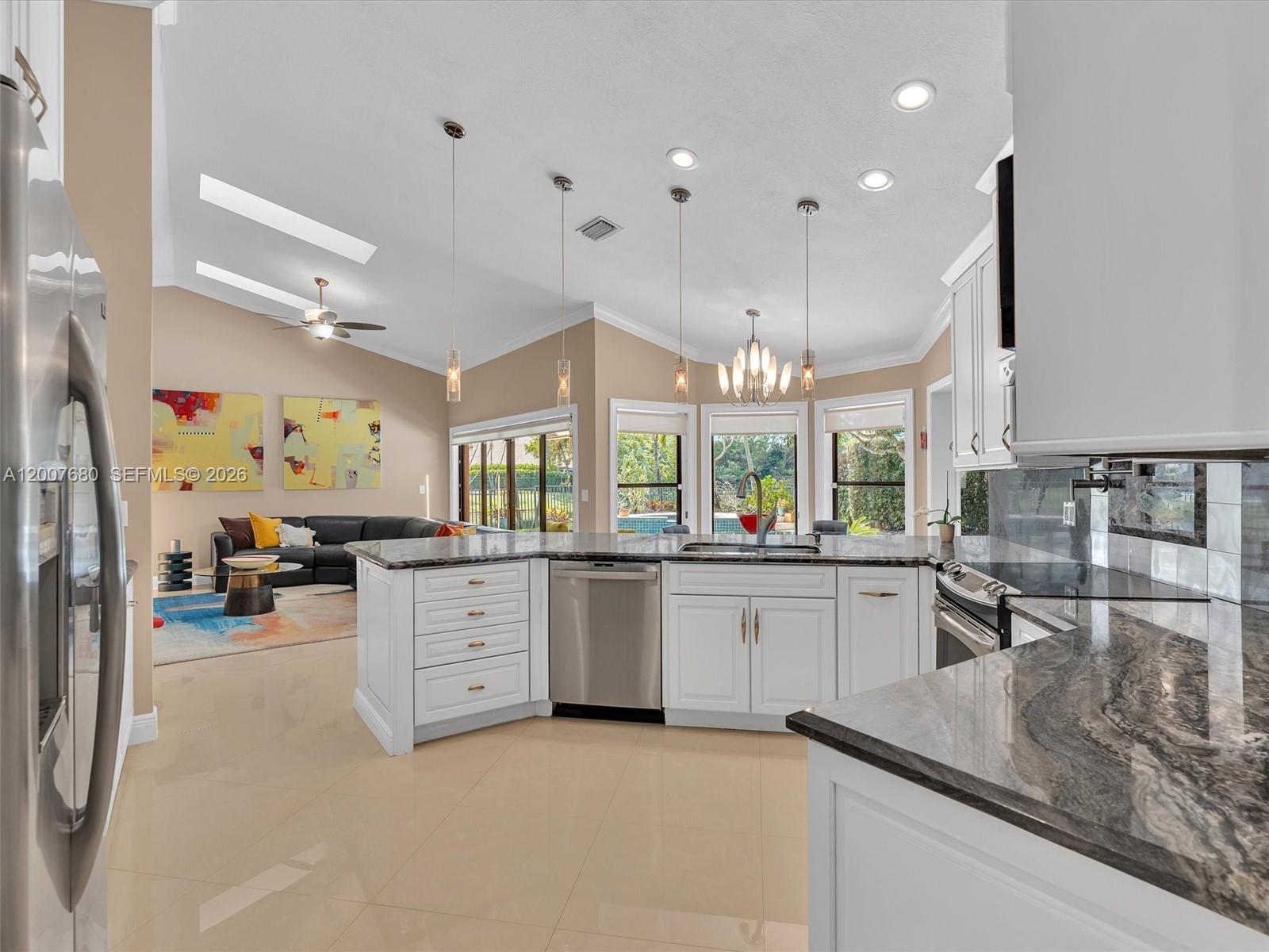 1080 Creekford Dr
