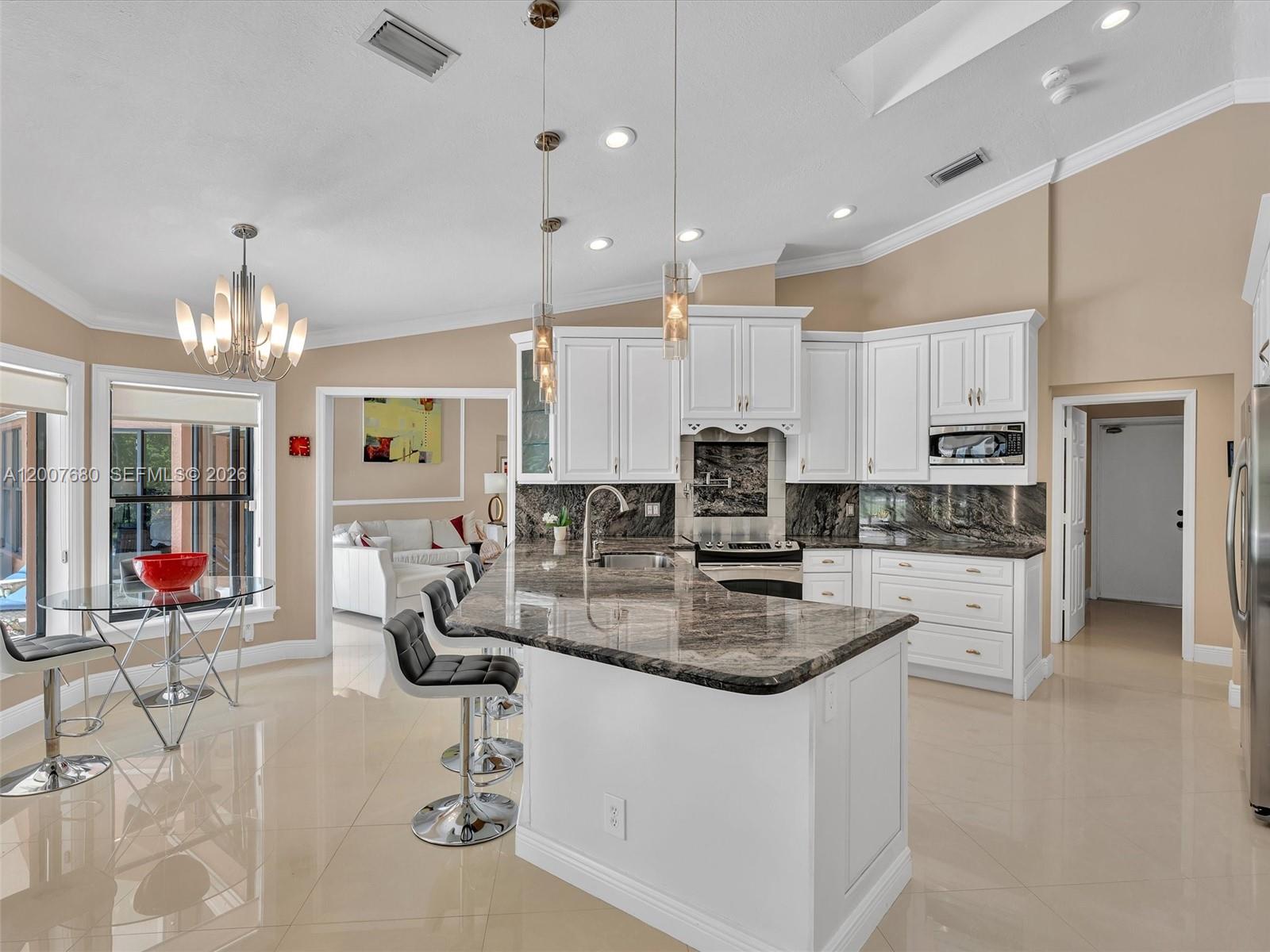 1080 Creekford Dr