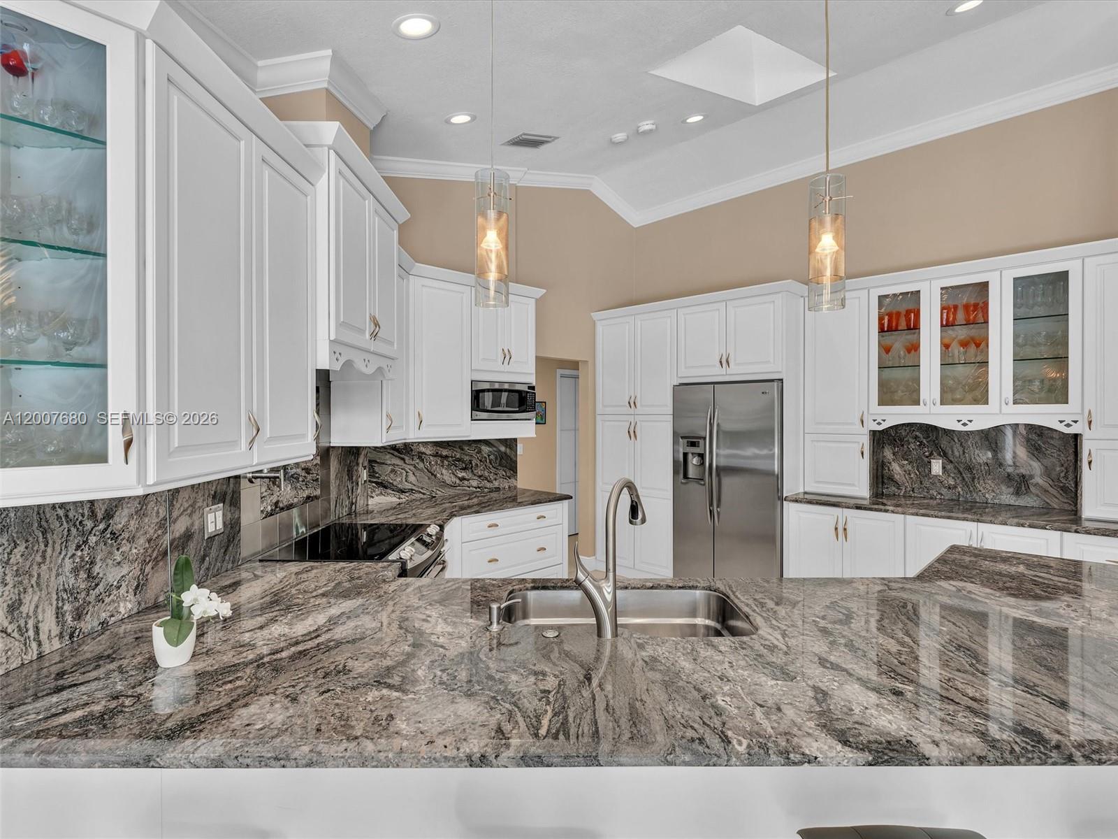 1080 Creekford Dr