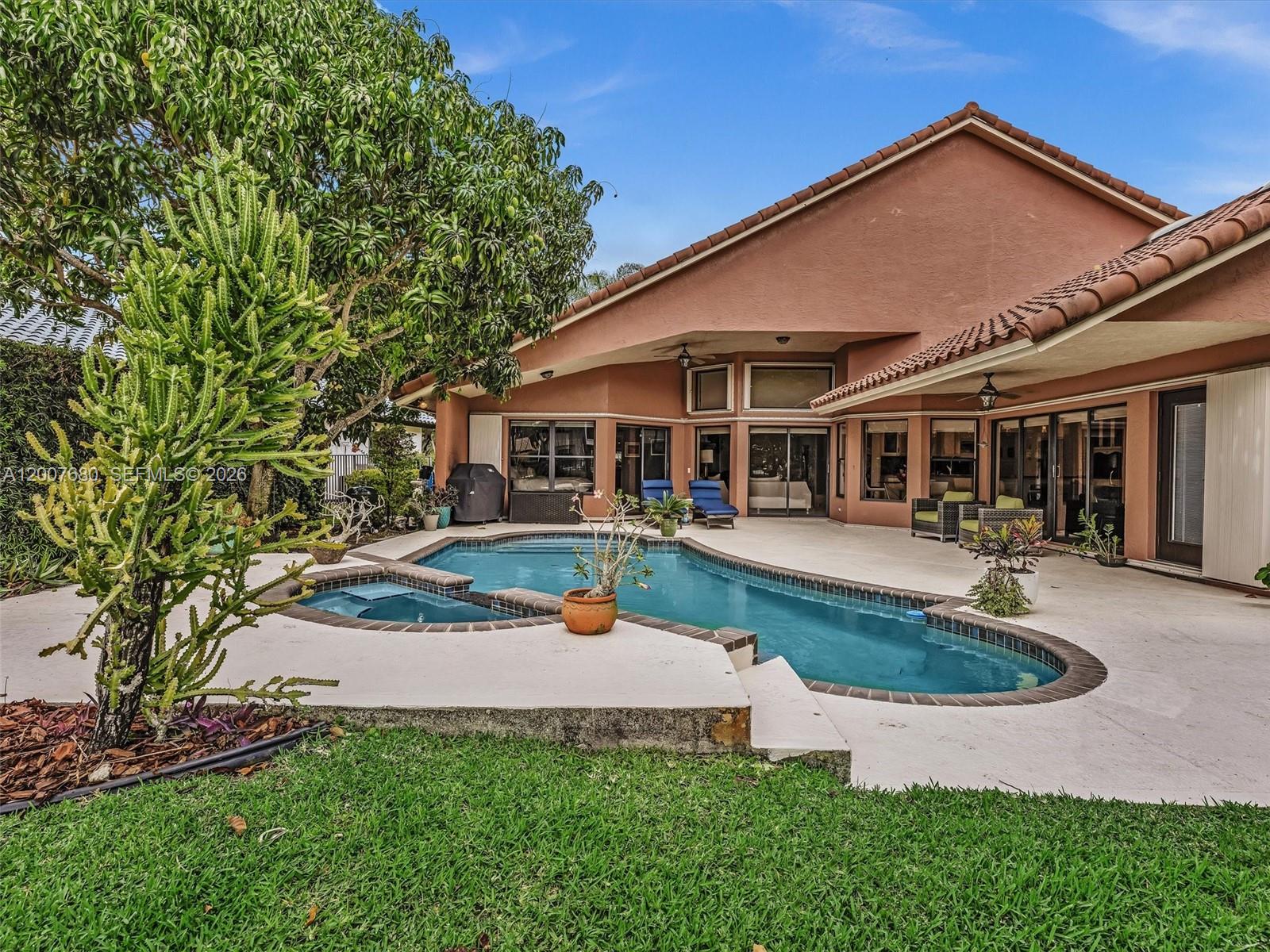1080 Creekford Dr